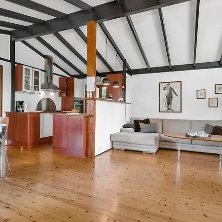 3 Bedroom Awesome In *